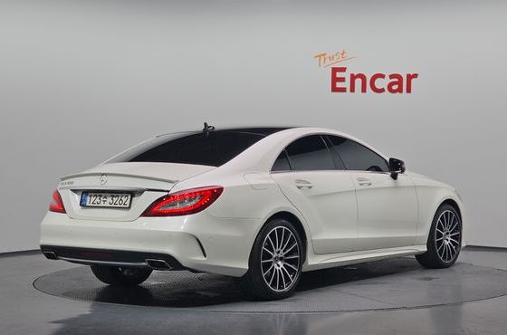 Mercedes-Benz CLS-Class CLS400 AMG Line — пробег 75 635 км — фото 2 из 5