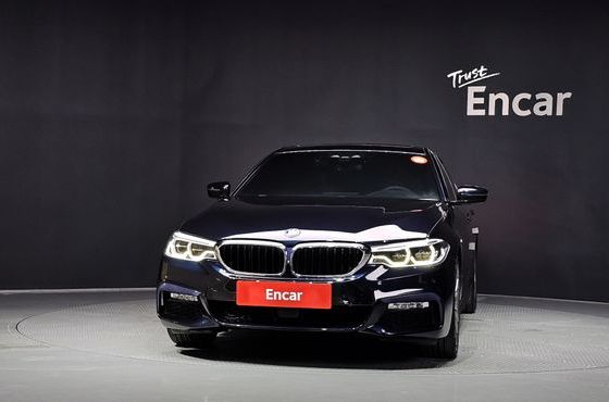BMW 5-Series 520d xDrive M Sport Package Plus — пробег 105 273 км — фото 3 из 5