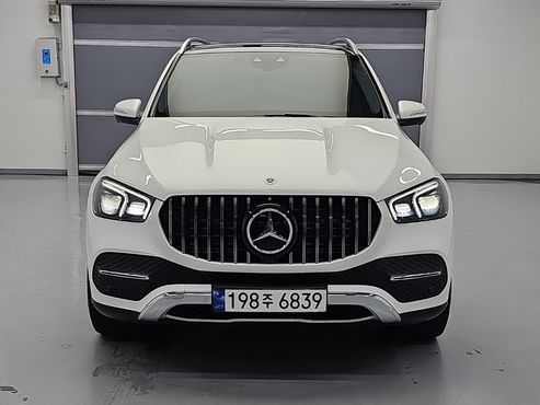 Mercedes-Benz GLE-Class GLE300d 4MATIC — пробег 45 248 км — фото 1 из 5