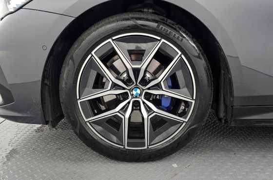 BMW 5-Series 520i M Sport — пробег 17 670 км — фото 5 из 5