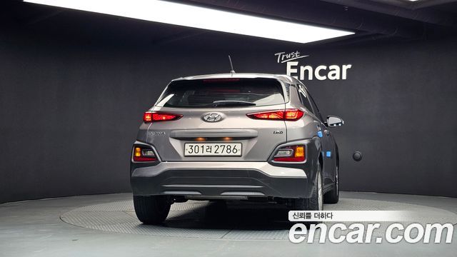 Hyundai Kona из Кореи Encar