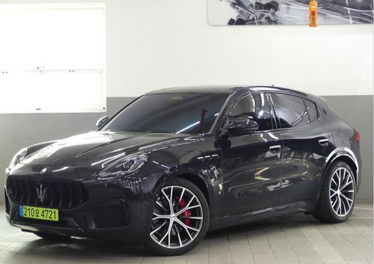 Maserati Grecale 2.0 AWD Modena — пробег 5 637 км — фото 1 из 5