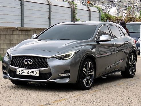 Infiniti Q30 2.0 Premium City Black — пробег 95 375 км — фото 2 из 5