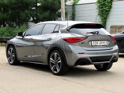 Infiniti Q30 2.0 Premium City Black — пробег 95 375 км — фото 3 из 5