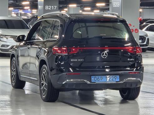 Mercedes-Benz EQB EQB300 4MATIC AMG Line — пробег 47 135 км — фото 3 из 5