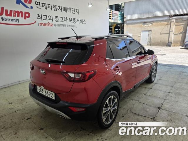 Kia Stonic из Кореи Encar