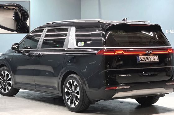 Kia Carnival Diesel 9-Seater Prestige — пробег 135 650 км — фото 4 из 5