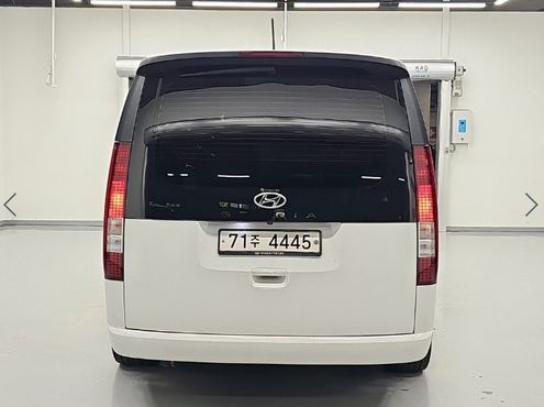 Hyundai Staria L3.5 Tourer 11-Seater Modern — пробег 160 408 км — фото 3 из 5