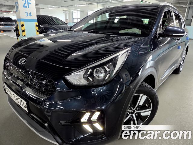Kia Niro 1.6 HEV Prestige — пробег 58 800 км — фото 3 из 5