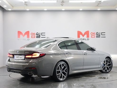 BMW 5-Series 530i M Sport Package — пробег 42 274 км — фото 3 из 5