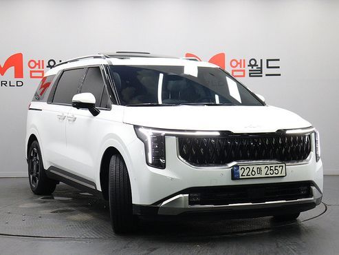Kia Carnival HEV 9seater Signature — пробег 64 778 км — фото 3 из 5