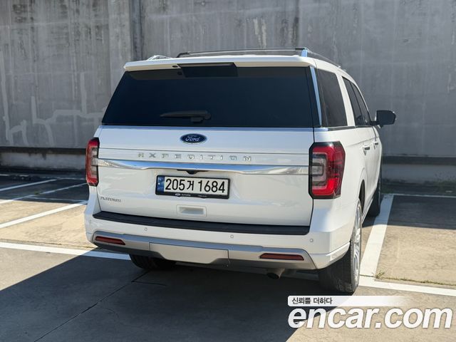 Ford Expedition Platinum 4WD 7Seater — пробег 37 970 км — фото 4 из 5