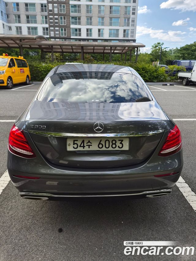 Mercedes-Benz E-Class из Кореи Encar