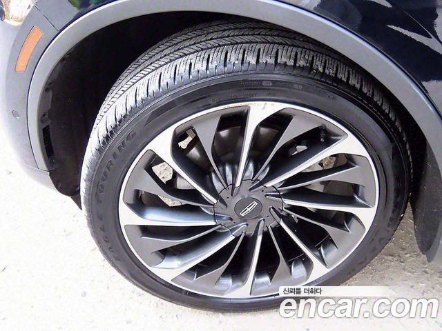 Lincoln Aviator 3.0 Reserve  AWD — пробег 29 731 км — фото 5 из 5