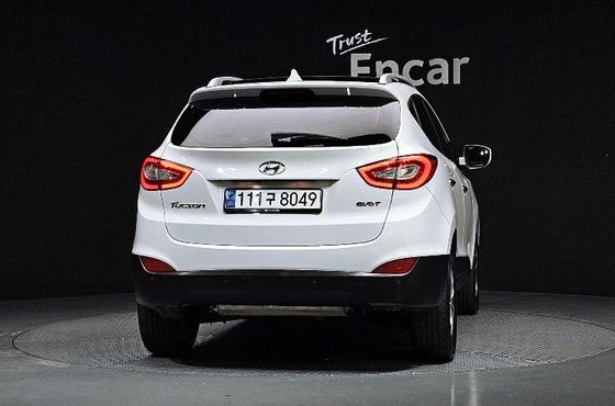 Hyundai Tucson Diesel(e-VGT) 2WD Premium — пробег 189 000 км — фото 4 из 5