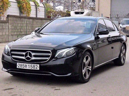 Mercedes-Benz E-Class E300 Avantgarde — пробег 42 878 км — фото 1 из 5