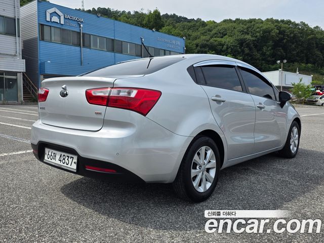 Kia pride 1.6 GDI Sedan Prestige — пробег 108 768 км — фото 4 из 5