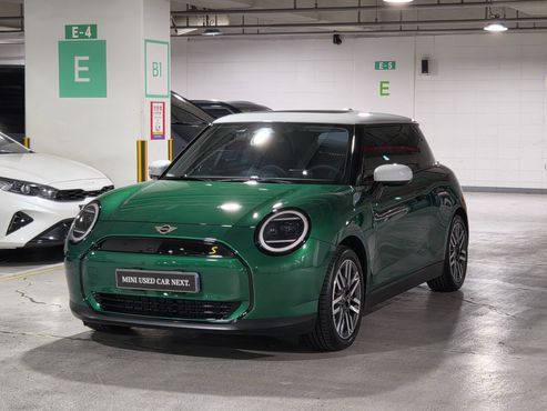 Mini Cooper SE Classic — пробег 4 431 км — фото 1 из 5