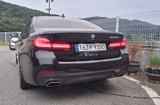 BMW 5-Series 520i M Sport — пробег 57 100 км — фото 4 из 5