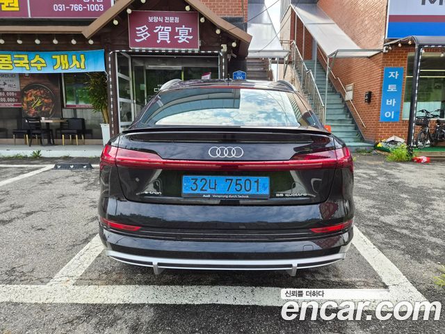 Audi e-tron 55 Quattro Sportback — пробег 68 000 км — фото 2 из 5