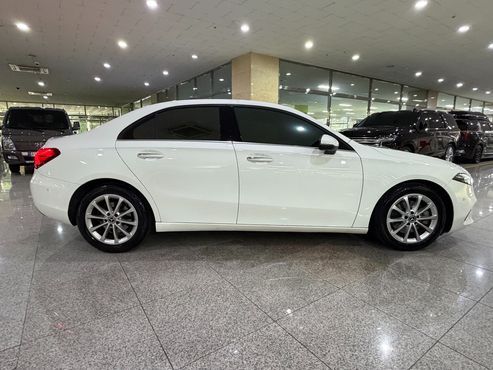 Mercedes-Benz A-Class A220 Sedan — пробег 26 140 км — фото 5 из 5