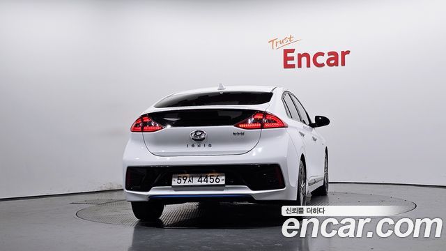 Hyundai Ioniq из Кореи Encar