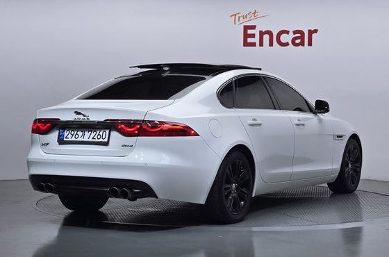 Jaguar XF 20d Portfolio AWD — пробег 148 915 км — фото 2 из 5