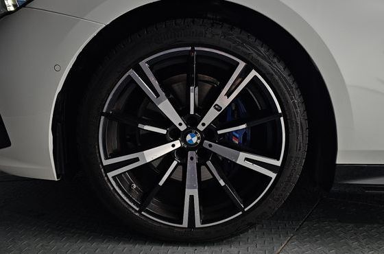 BMW 5-Series 530i xDrive M Sport — пробег 5 696 км — фото 5 из 5