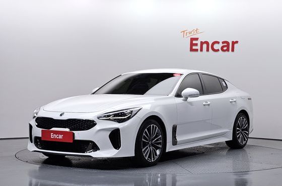 Kia Stinger 2.0 Turbo 2WD Platinum — пробег 61 820 км — фото 1 из 5