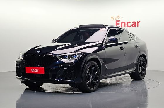 BMW X6 xDrive40i M Sport — пробег 28 497 км — фото 1 из 5