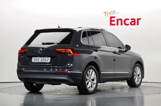 Volkswagen Tiguan 2.0 TDI Premium — пробег 86 379 км — фото 2 из 5