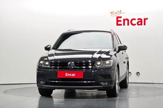 Volkswagen Tiguan 2.0 TDI Premium — пробег 86 379 км — фото 3 из 5