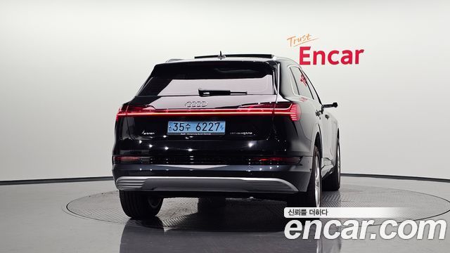 Audi e-tron 50 Quattro — пробег 120 166 км — фото 4 из 5