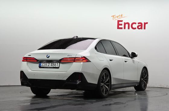 BMW 5-Series 530i xDrive M Sport — пробег 38 520 км — фото 2 из 5