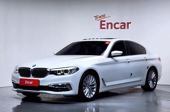 BMW 5-Series 530i Luxury Plus — пробег 65 112 км — фото 1 из 5