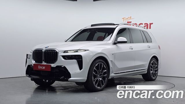BMW X7 xDrive 40i M Sport 6STR — пробег 7 350 км — фото 1 из 5