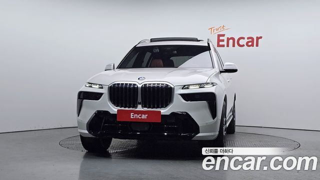 BMW X7 xDrive 40i M Sport 6STR — пробег 7 350 км — фото 3 из 5