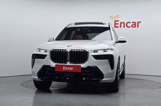 BMW X7 xDrive 40i M Sport 6STR — пробег 7 350 км — фото 3 из 5