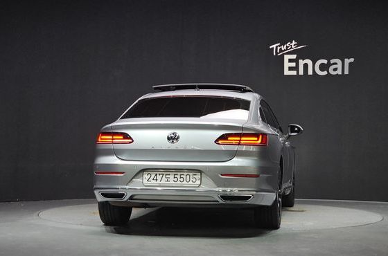 Volkswagen Arteon 2.0 TDI Prestige — пробег 130 749 км — фото 4 из 5