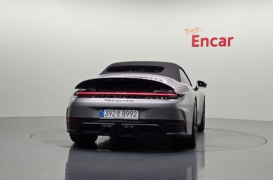 Porsche 911 Carrera 4 GTS Cabriolet — пробег 4 251 км — фото 4 из 5
