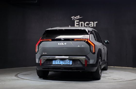 Kia EV3 Long Range 2WD Earth — пробег 27 743 км — фото 4 из 5