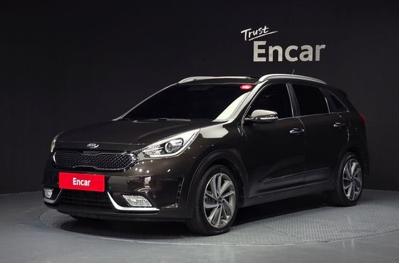 Kia Niro Noblesse — пробег 153 136 км — фото 1 из 5