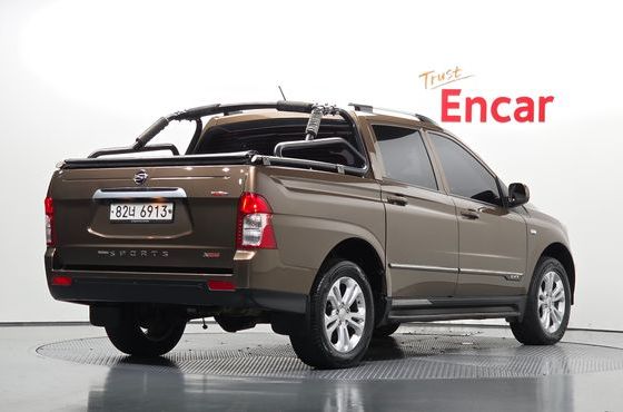 Ssangyong KORANDO 2.2 EXTREME 4WD — пробег 100 749 км — фото 2 из 5