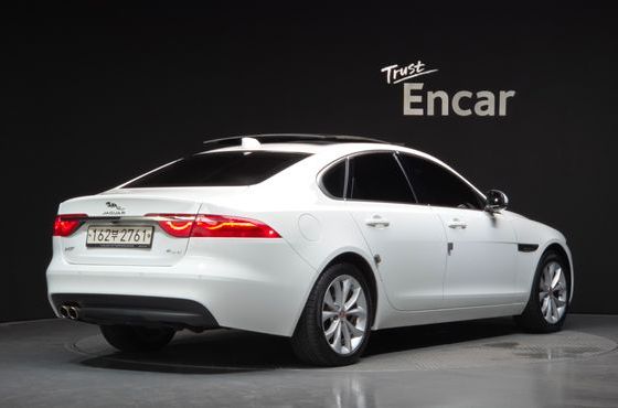 Jaguar XF 20d Portfolio — пробег 87 734 км — фото 2 из 5