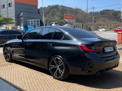 BMW 3-Series 320i M Sport — пробег 5 300 км — фото 4 из 5