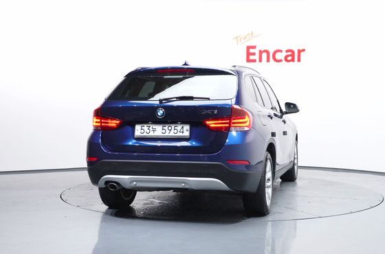 BMW X1 xDrive 18d — пробег 93 504 км — фото 4 из 5