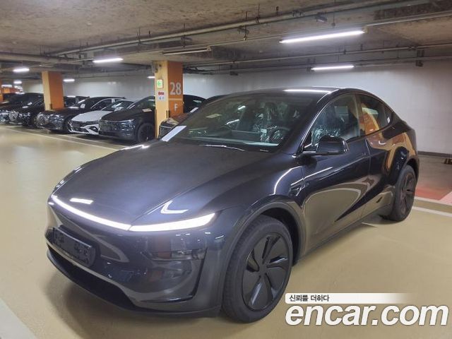 Tesla Model Y Premium RWD — пробег 13 км — фото 1 из 5