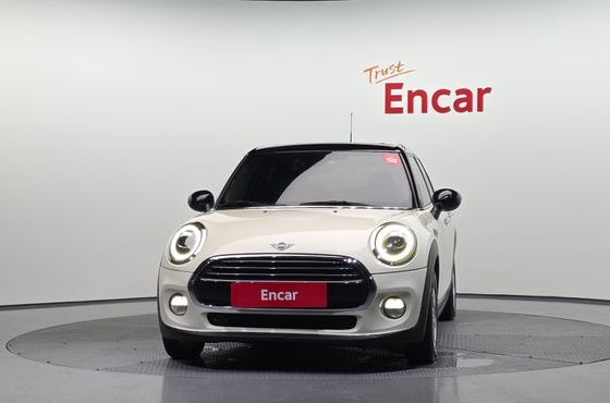 Mini Cooper 5Door Standard 3rd — пробег 85 662 км — фото 3 из 5