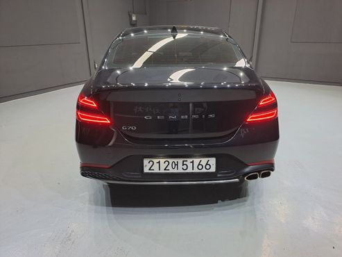 Genesis G70 Gasoline 2.0T 2WD — пробег 177 000 км — фото 3 из 5