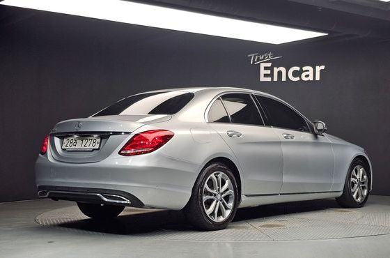 Mercedes-Benz C-Class C220 d Avantgarde — пробег 104 012 км — фото 2 из 5